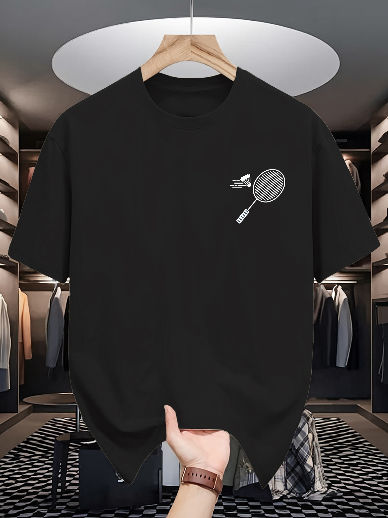 Badminton Aesthetic - メンズクルーネックTシャツミニマルチェストバドミントンラケットシャトルコックグラフィック半袖カジュアルコットンスポーツ趣味愛好家デイリーティーシャツ